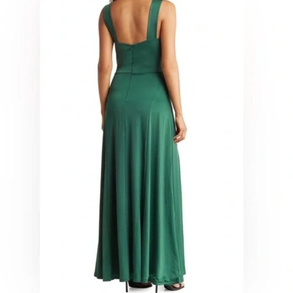 Love By Design Dresses & Skirts - Love by Design Geneva Green Maxi Dress